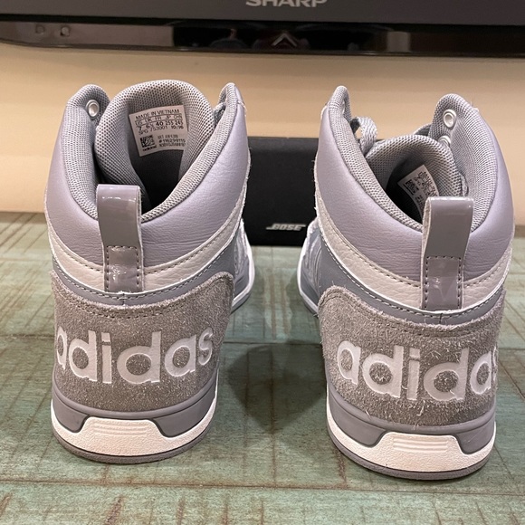 Adidas - Picture 3 of 14